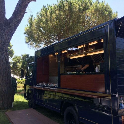 Darling on Wheels: Το ιδιαίτερο restaurant–bar