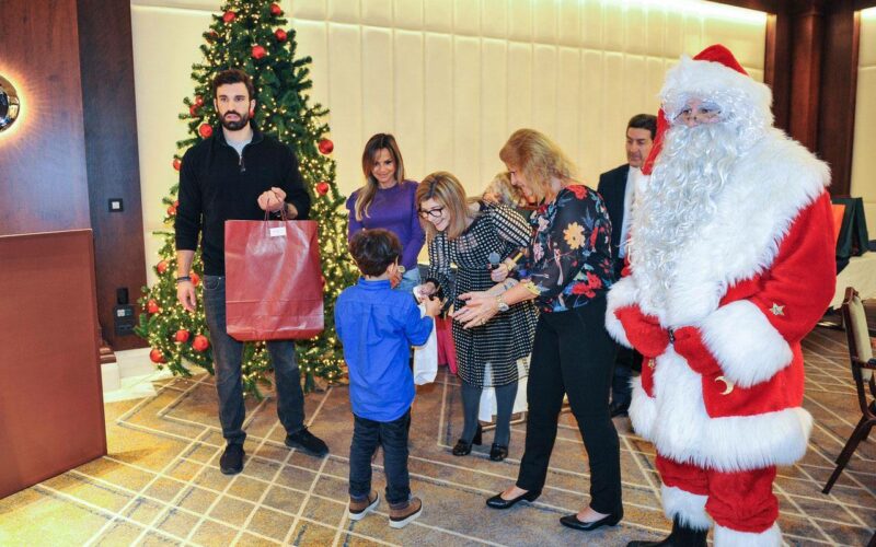 Χαρά και παιδικά χαμόγελα στη χριστουγεννιάτικη γιορτή του ξενοδοχείου ATHENS MARRIOTT