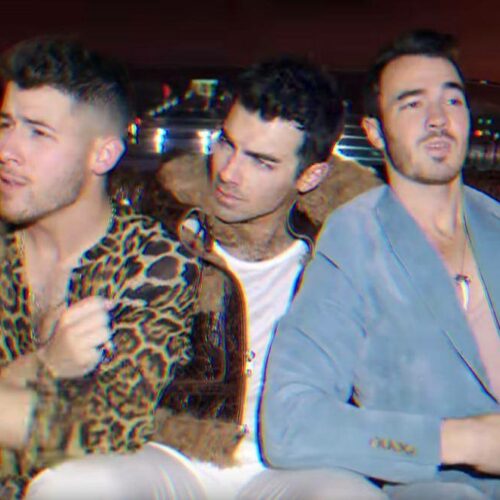 Jonas Brother: Τραγουδώντας μέσα σε μια λιμουζίνα στο Λας Βέγκας