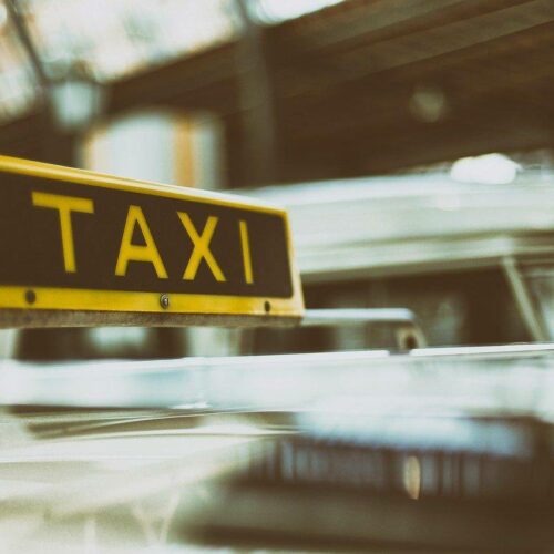 Taxibeat: Κανονικά λειτουργούν τα ταξί