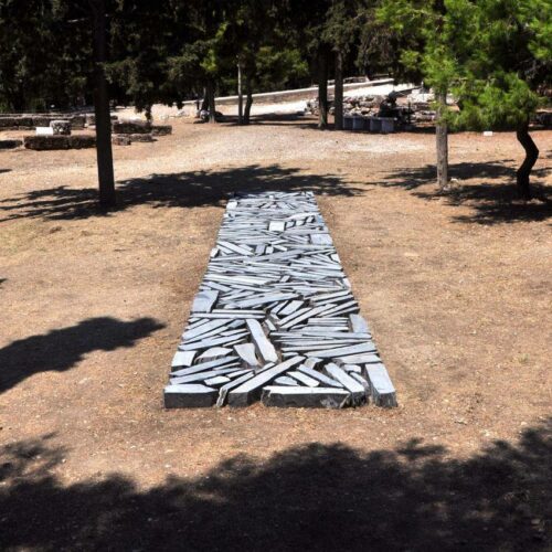 Έκθεση του γλύπτη Richard Long στο Ιερό Διονύσου Ελευθερέως