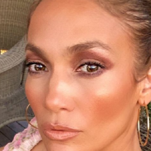 Jennifer Lopez: Ετοιμάζει τη δική της σειρά καλλυντικών