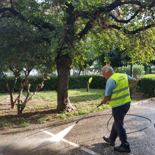 Εξάρχεια: Η καθαριότητα και η απολύμανση της περιοχής