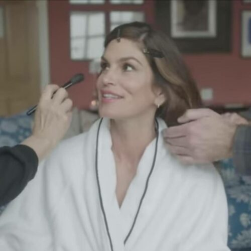 Vogue: 24 ώρες με το supermodel “Cindy Crawford” (vid)