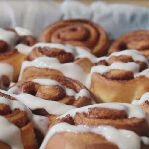 Η πιο αφράτη συνταγή για “Cinnamon Rolls”!