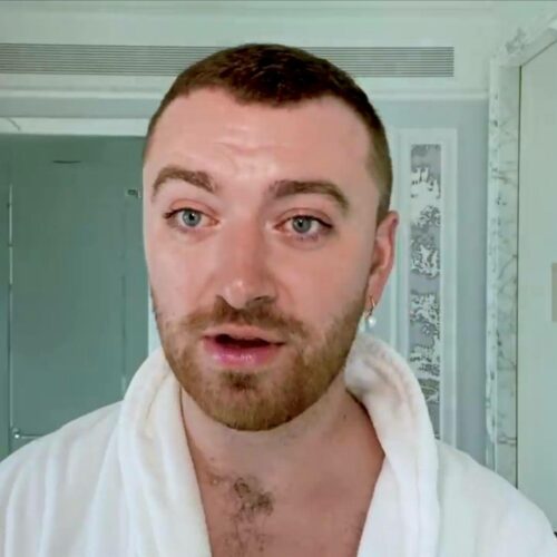 Sam Smith: Παρουσιάζει τη ρουτίνα του μακιγιάζ του