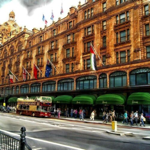 Harrods: Η Ξιφολόγχη πάει στο πολυκατάστημα