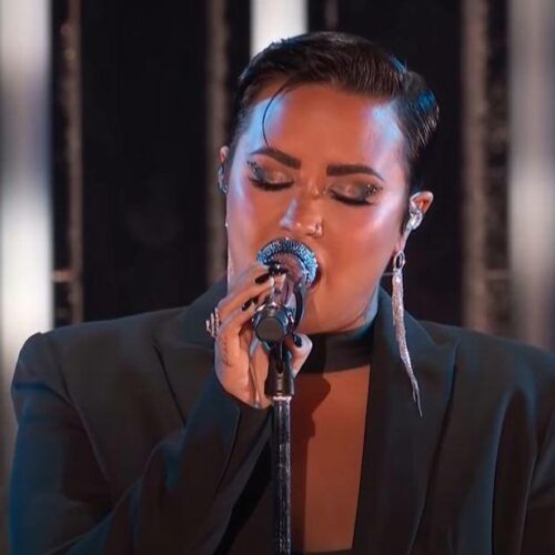 Η Demi Lovato πήρε μια σημαντική απόφαση και εμείς τη χειροκροτούμε!