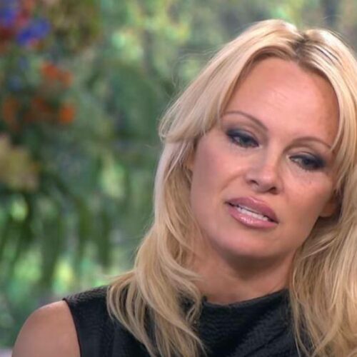 Η Pamela Anderson θα βάλει τα πράγματα στη θέση τους για το sex tape μέσω Netflix!