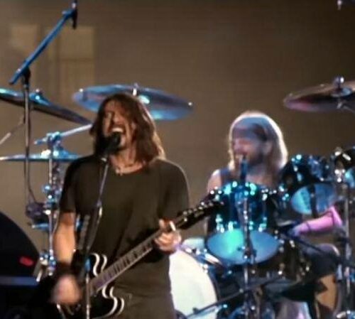 Μεγάλη θλίψη! Πέθανε ο ντράμερ των Foo Fighters!