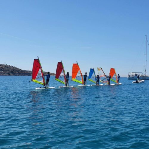 Windsurf: Σχολή: Άνοιξαν στο μέτωπο της Βουλιαγμένης