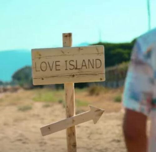 Love island αγόρια : Τα 5 πρώτα πρόσωπα