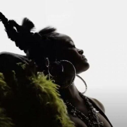 Rihanna : Το trailer για το Super Bowl