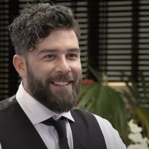 Τάσος Τσιλίκουνας: Βρήκαμε τον barman του “First Dates” στο Instagram