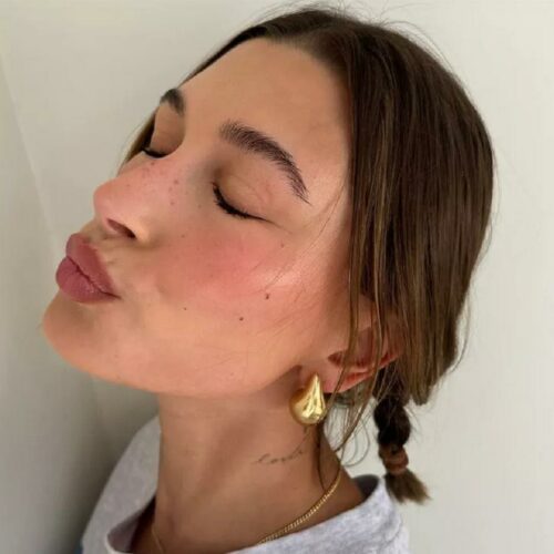 Hailey Bieber: Το strawberry makeup της