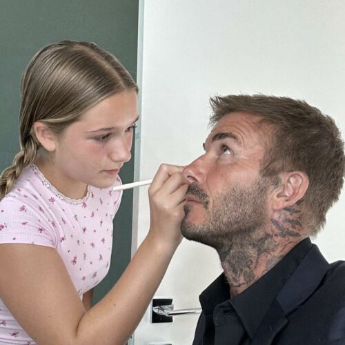 David Beckham: Η κόρη του τον βάφει (pic)