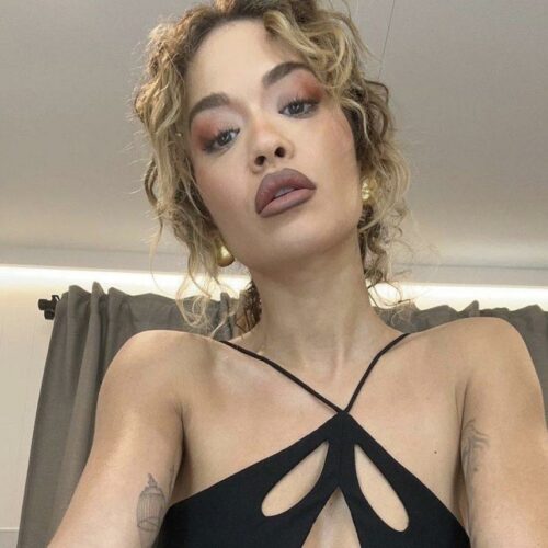 Rita Ora: Έκανε ελεύθερη πτώση από τα 15000 πόδια (vid)