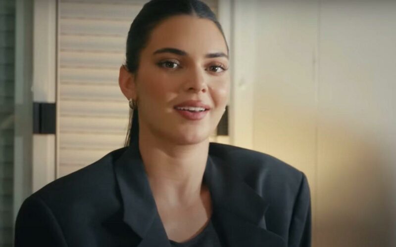 Kendall Jenner: Η σέξι φωτογράφιση για τη συλλογή Jacquemus