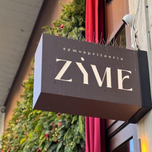 Zyme Zymospritzeria: Στην καρδιά του Πειραιά, στην Πλατεία Κοραή